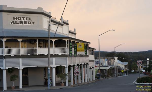 Main Street of Monto: Monto is Queenslands youngest town, being settled in 1924. With a population of just over 1,000 people it's nice country town that's always enjoyable to visit.